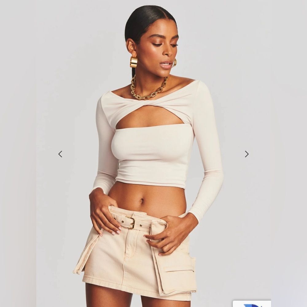 Ser.o.Ya Womens Artemis Top Size L Cream Cut Out Long Sleeves Cropped NWT
